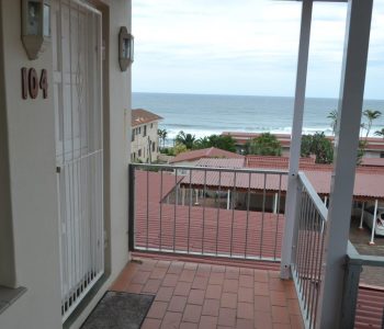 flat 104 (10)